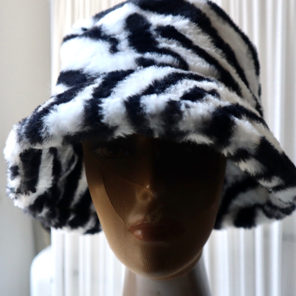 Fur Zebra Print Bucket Hat